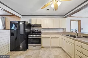 504 Bruce Ave, Odenton, MD 21113 - Photo 9