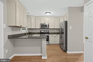 2402 Winding Ridge Rd, Odenton, MD 21113 - Photo 13