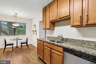 300 Hilltop Ln, Annapolis, MD 21403 - Photo 15