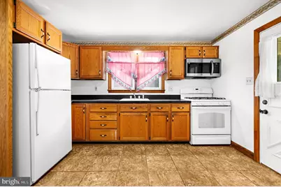 219 8th Avenue, Brooklyn Park, MD 21225 - Photo 11