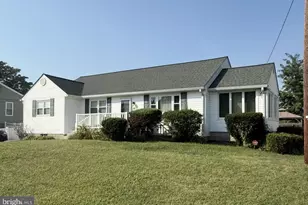 28 Cedar Dr, Glen Burnie, MD 21060 - Photo 1