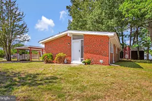 316 Gloucester Dr, Glen Burnie, MD 21061 - Photo 1