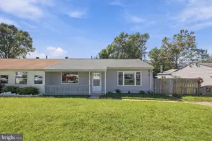 7704 Queens Park Rd, Pasadena, MD 21122 - Photo 3