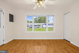 7704 Queens Park Rd, Pasadena, MD 21122 - Photo 11