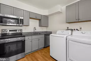 7704 Queens Park Rd, Pasadena, MD 21122 - Photo 15