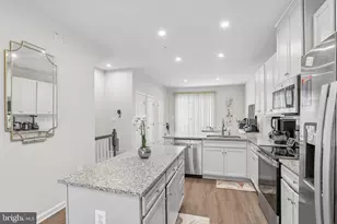 158 Woodgate Cir, Pasadena, MD 21122 - Photo 13