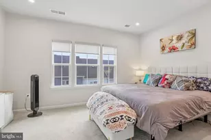 158 Woodgate Cir, Pasadena, MD 21122 - Photo 7