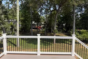 327 Beach Dr, Annapolis, MD 21403 - Photo 5