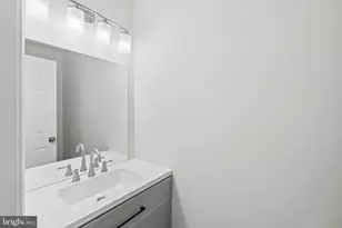 290 Hilltop Ln, Annapolis, MD 21403 - Photo 13