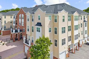 8611 Wintergreen Ct, Odenton, MD 21113 - Photo 3