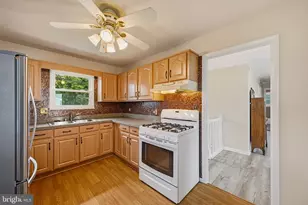 158 Riviera Dr, Pasadena, MD 21122 - Photo 25
