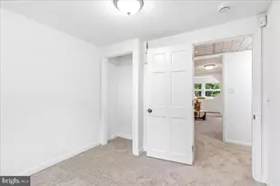 423 Shetlands Ln, Glen Burnie, MD 21061 - Photo 17