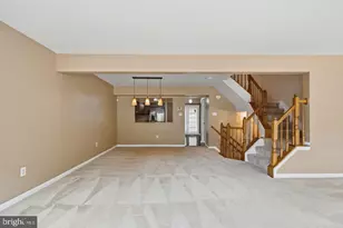 8609 Woodland Manor Dr, Laurel, MD 20724 - Photo 7