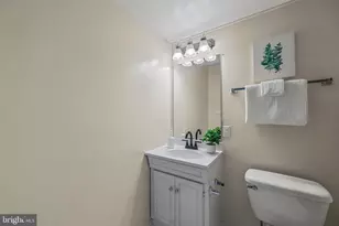 810 205th St, Pasadena, MD 21122 - Photo 27