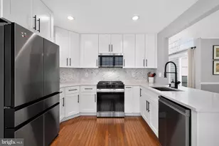 2404 Shadywood Cir, Crofton, MD 21114 - Photo 7