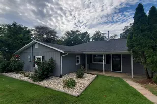 610 Laurel Dr, Pasadena, MD 21122 - Photo 1
