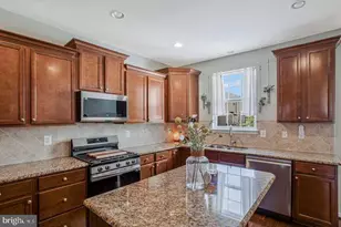 7305 Mockingbird Cir, Glen Burnie, MD 21060 - Photo 9