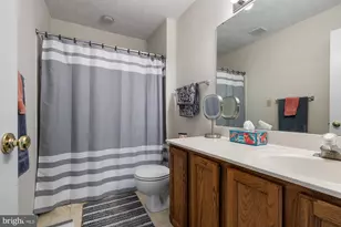 7906 Carriage Dr, Severn, MD 21144 - Photo 25