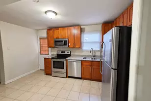473 Kenilworth Ct, Glen Burnie, MD 21061 - Photo 3