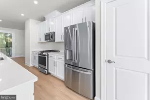 8373 Meadowood Dr, Hanover, MD 21076 - Photo 7