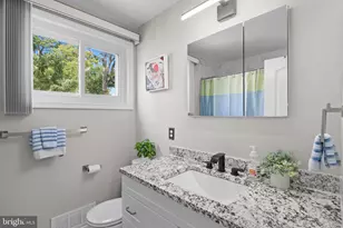 700 Delmar Ave, Glen Burnie, MD 21061 - Photo 25