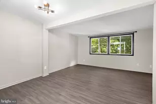 7930 Sutherland Ct, Pasadena, MD 21122 - Photo 9