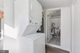 208 Admiral Dr, Annapolis, MD 21401 - Photo 17