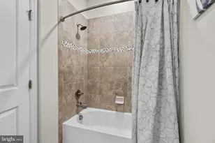 8284 Hickory Hollow Dr, Glen Burnie, MD 21060 - Photo 29