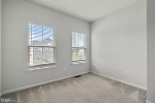 8284 Hickory Hollow Dr, Glen Burnie, MD 21060 - Photo 31