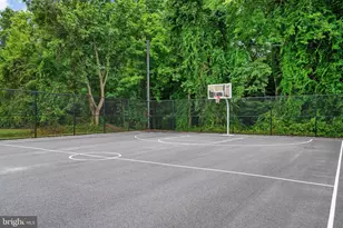 2703 Oak Leaf Ct, Odenton, MD 21113 - Photo 29