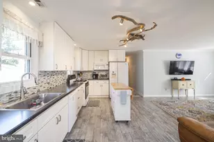 7904 Outing Ave, Pasadena, MD 21122 - Photo 5