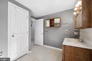247 Hammarlee Rd, Glen Burnie, MD 21060 - Photo 37
