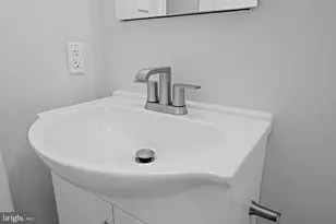 100 Oak Dr, Annapolis, MD 21403 - Photo 25