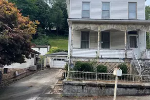 432 Pine Ave, Cumberland, MD 21502 - Photo 1