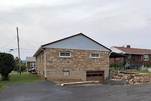 30 Memorial Ave, Cumberland, MD 21502 - Photo 7