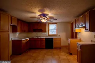 61 Maple St, Cumberland, MD 21502 - Photo 5