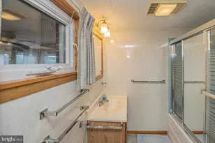 93 Washington St, Frostburg, MD 21532 - Photo 13