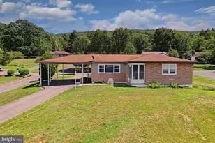 14 Clubhouse Rd, Cumberland, MD 21502 - Photo 1