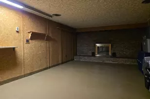 521 E 4th St, Cumberland, MD 21502 - Photo 25