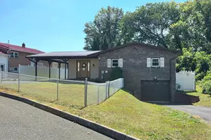 521 E 4th St, Cumberland, MD 21502 - Photo 5