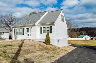 14211 Sparrow Ln SW, Cumberland, MD 21502 - Photo 3