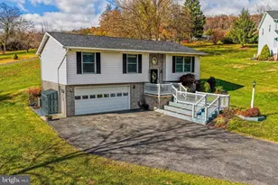 12507 Thornfield Cir NE, Cumberland, MD 21502 - Photo 3