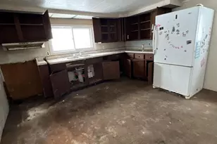 15718 Rockville St SW, Lonaconing, MD 21539 - Photo 3