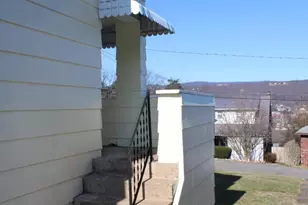 705 Hill Top Dr, Cumberland, MD 21502 - Photo 11