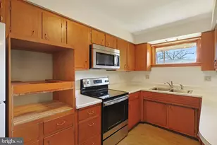 12043 Iris Ave, Cumberland, MD 21502 - Photo 13