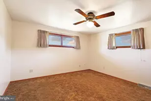 12043 Iris Ave, Cumberland, MD 21502 - Photo 17