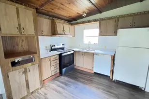 15909 Woodsview Dr, Frostburg, MD 21532 - Photo 9