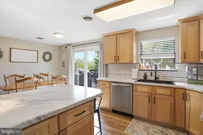10110 Hillcrest Drive, Cumberland, MD 21502 - Photo 11