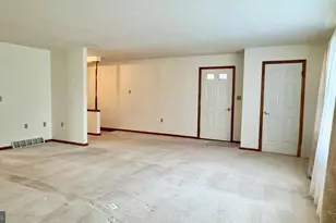 608 Wellington Ln, Cumberland, MD 21502 - Photo 7