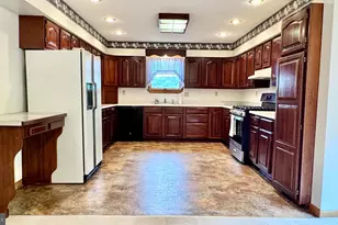 608 Wellington Ln, Cumberland, MD 21502 - Photo 1